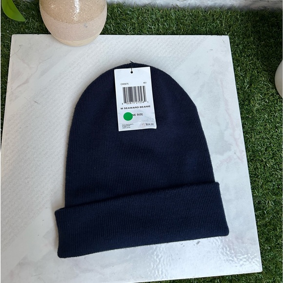 Hurley Men's Winter
Hat - Seaward Patch Cuffed.. color Obsidiana new - Picture 4 of 10